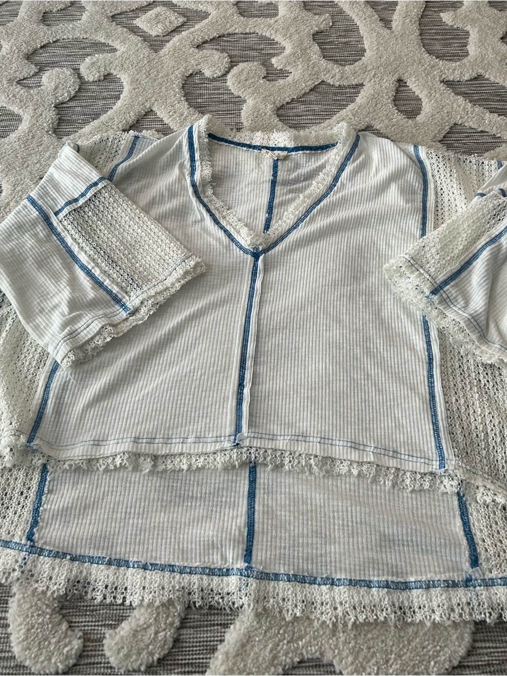 POL White V-Neck Tunic with Blue Trim and Lace Accents